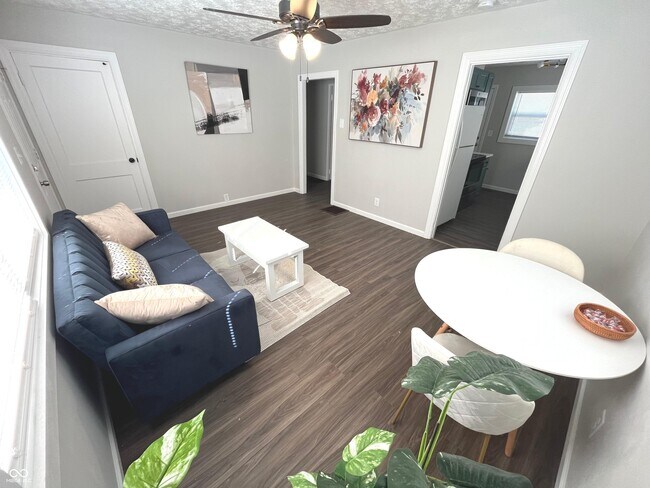 Foto del edificio - 1854 E Legrande Ave