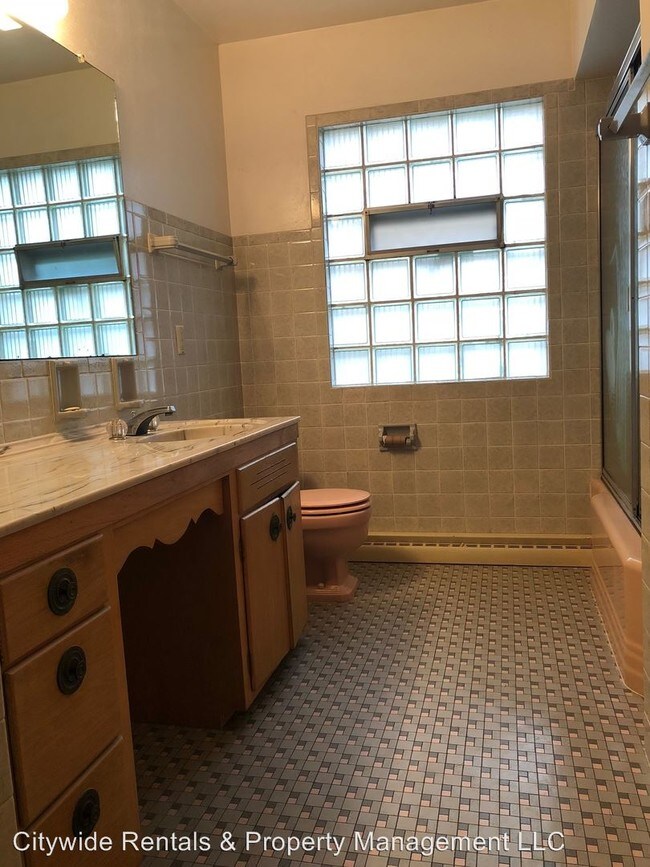 Building Photo - 3 br, 2 bath Apartment - 3727 N 87th St