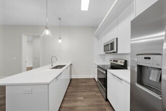 Building Photo - 121 34th St
