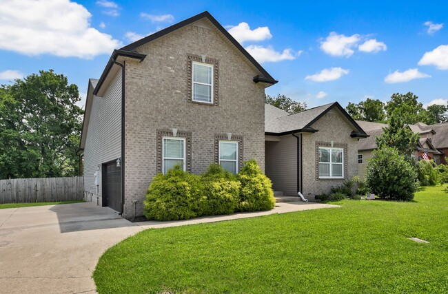 Building Photo - 987 Promenade Dr