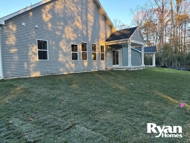 Building Photo - 136 Wood Land Ave