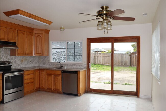 Building Photo - Laurel West Single Level Home