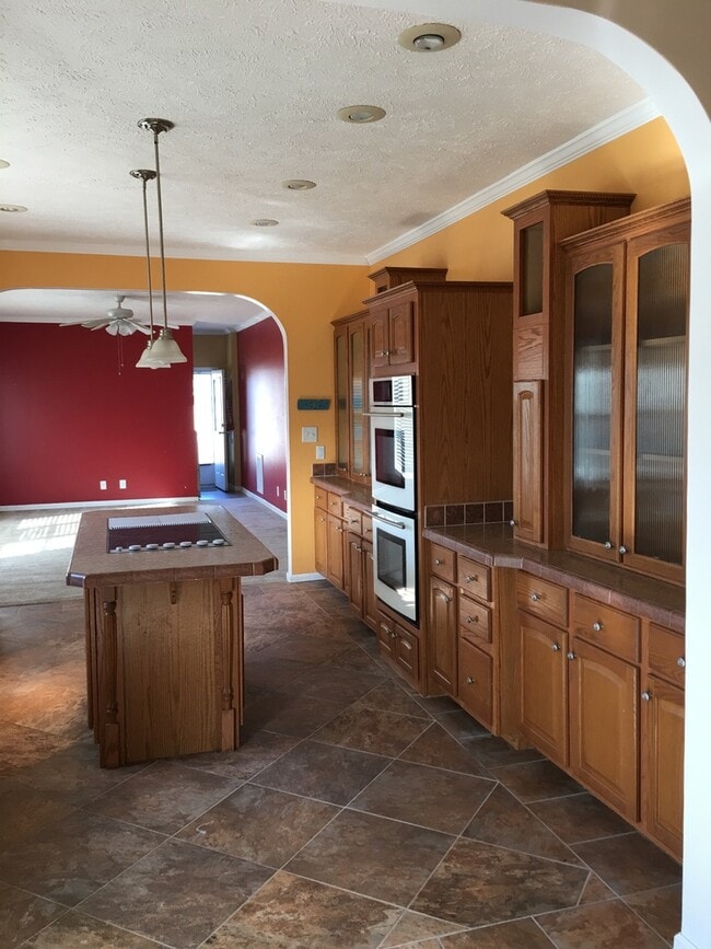 Building Photo - COUNTRY HOME IN LORIS