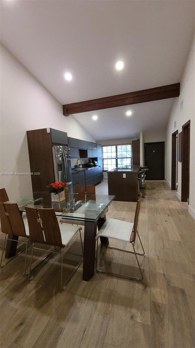 Foto del edificio - 1730 Acorn Ln
