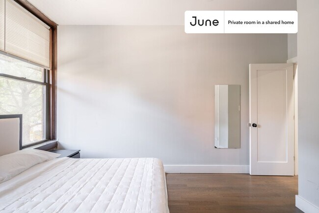 Foto del edificio - Room in Shared 4 bed/2 bath home