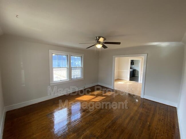 Building Photo - 138 Mansfield St