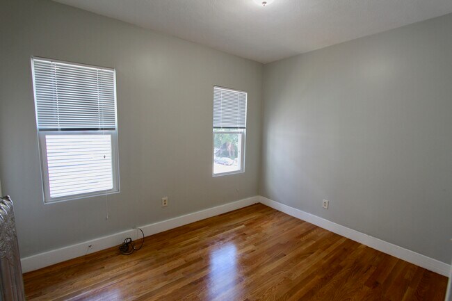 Foto del edificio - 109 Pleasant St