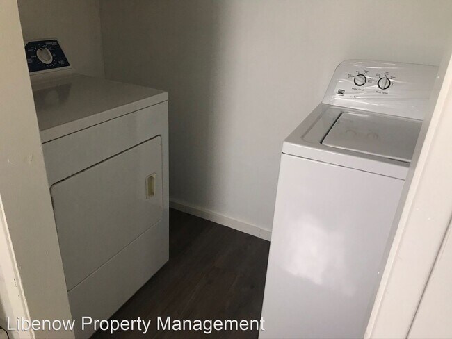 Foto del edificio - 2 br, 1 bath House - 709 N Water St