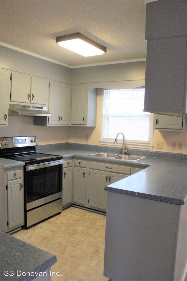 Building Photo - 4 br, 2 bath House - 5817 Dobson Dr