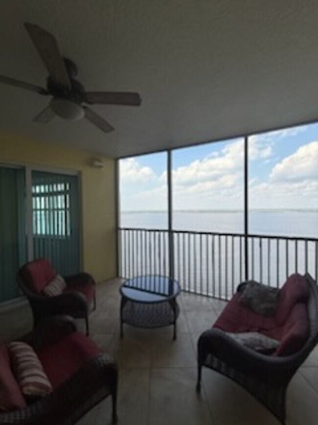 Foto del edificio - Experience elevated riverfront living at 2797 1st Street #1702 in the prestigious Beau Rivage.