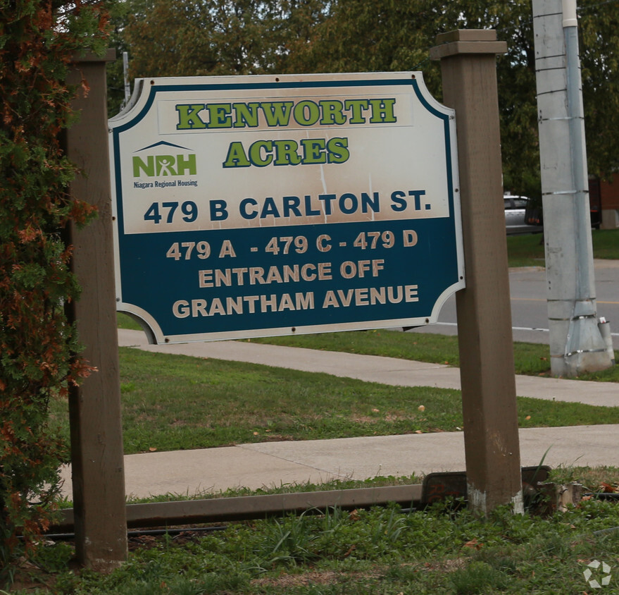 Kensworth Acres Apartments - 479 Carlton St St Catharines, ON ...