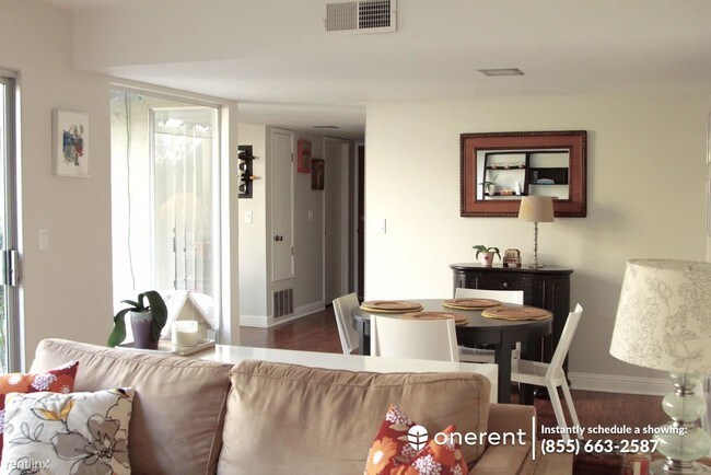 Foto del edificio - 2 br, 2 bath Apartment - 5696 Hollyleaf Lane