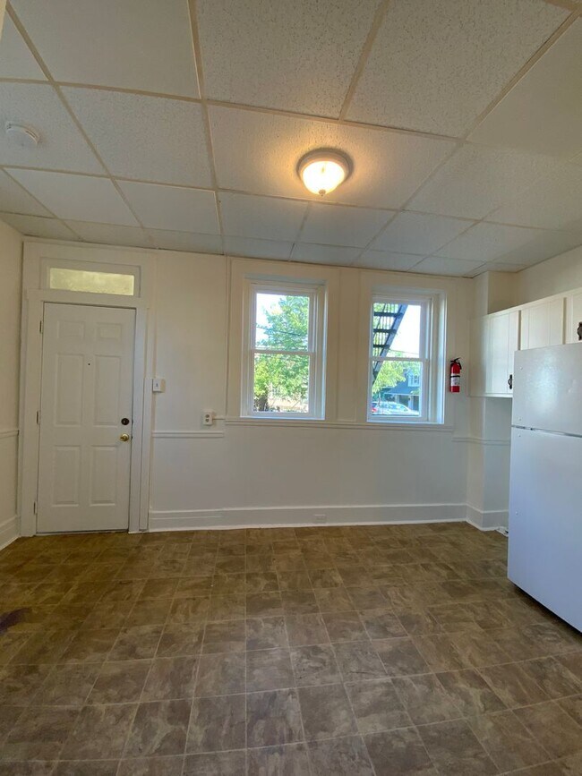 Foto del edificio - 113 E Lemon St