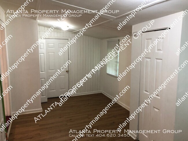 Building Photo - 1686 Mary George Avenue