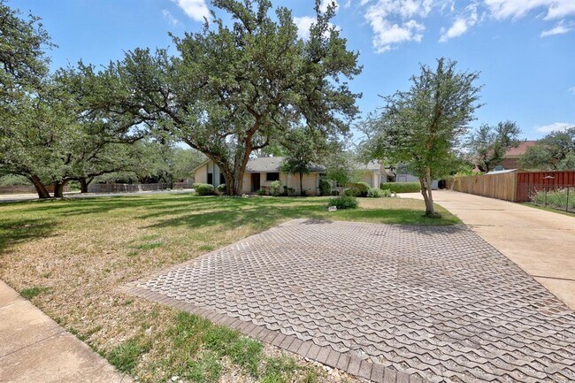 Foto del edificio - 11205 D-K Ranch Rd
