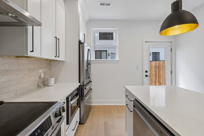 Foto del edificio - 1518 N Darien St