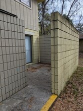 Building Photo - 713 SW 69th St