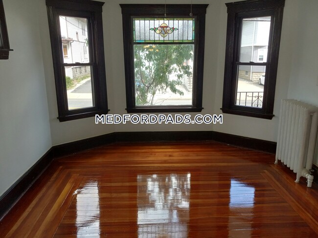 Foto del edificio - 120 Harvard St