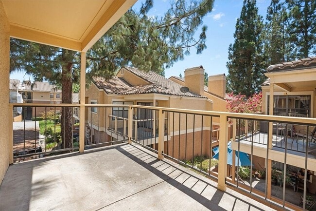 Building Photo - 10655 Lemon Ave