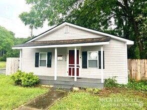 Building Photo - 320 Skyland Ave