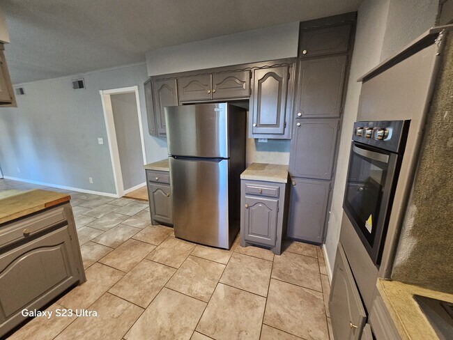 Foto del edificio - 4505 NW 45th St