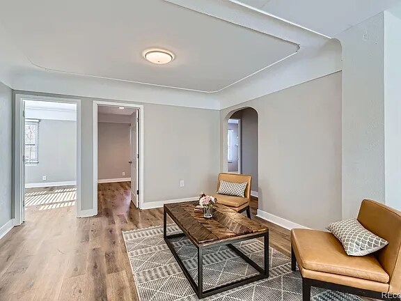 Foto del edificio - 5475 Primrose Ln