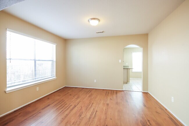 Foto del edificio - 2610 Heather Knoll Dr
