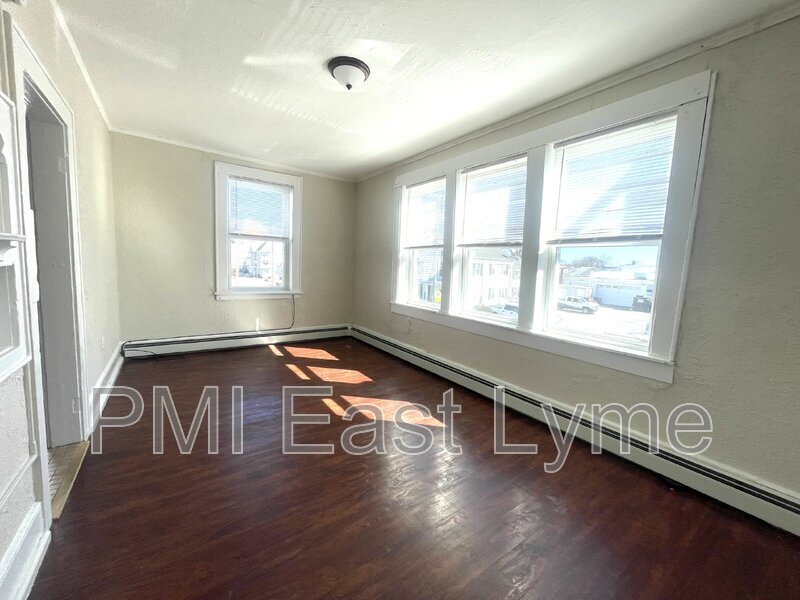 92 Truman St Unit Apt 1, New London, CT 06320 Condo for Rent in New