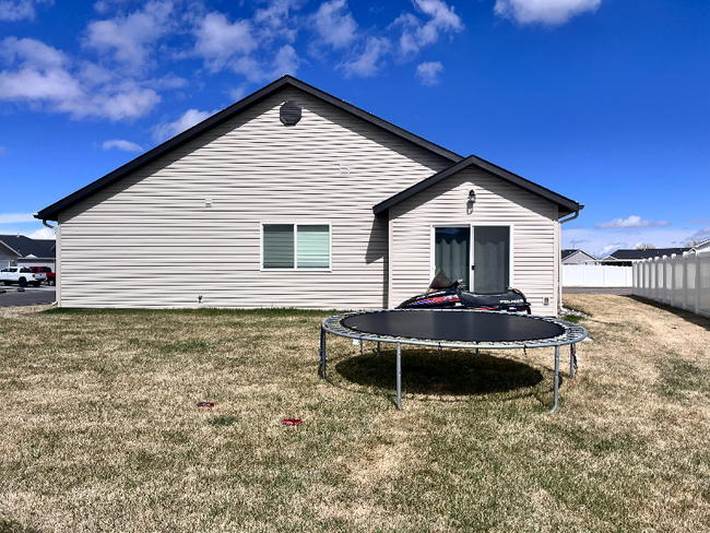 Building Photo - 4940 Masterson Cir