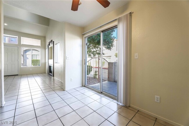 Building Photo - 6833 Coral Rock Dr
