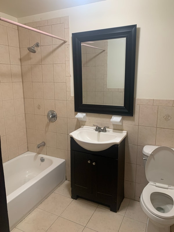 Building Photo - 942 Glenmore Ave