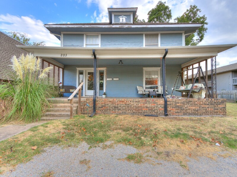 Primary Photo - 201-203 W Acres St