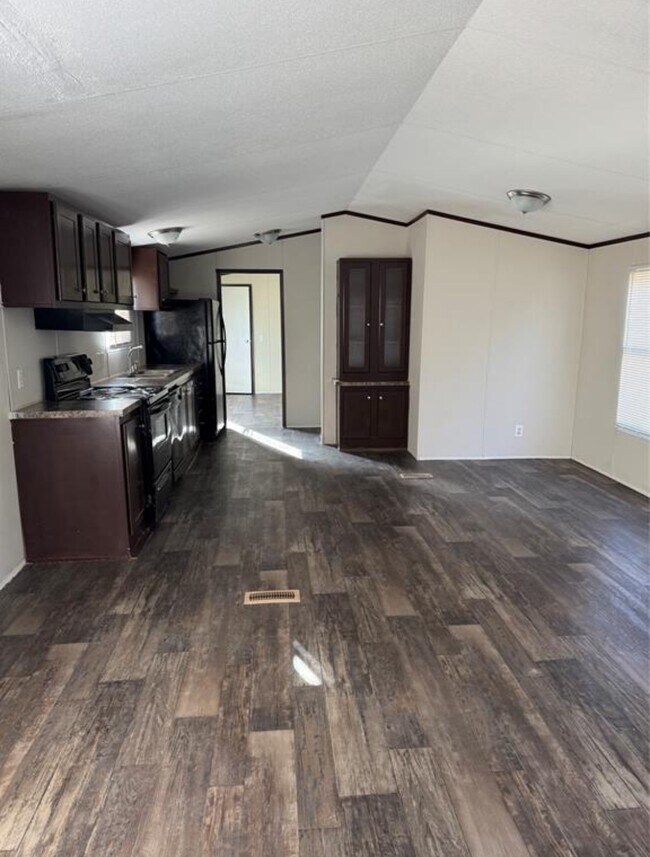 Foto del edificio - 511 County Rd 2218