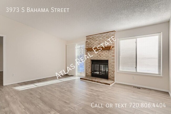 Building Photo - Beautifully Remodeled 4 Bed 3 Bath Home Co...