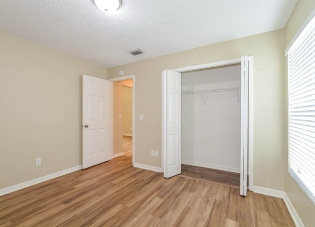 Building Photo - 6906 Cetera Way