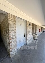 Building Photo - 1007 Cedar St