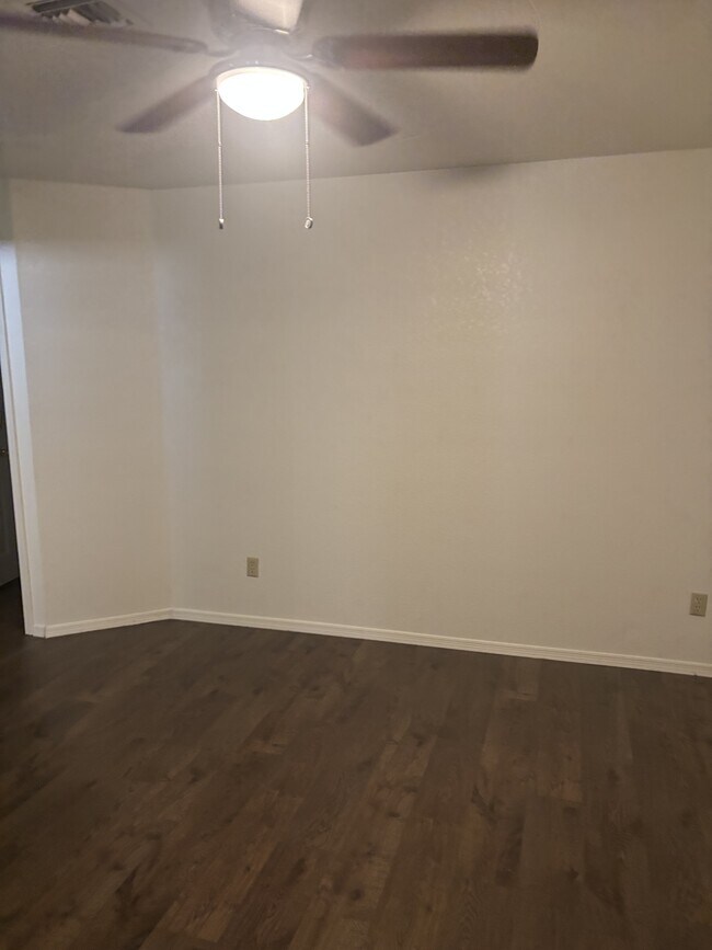Foto del edificio - 2605 W 12th Pl