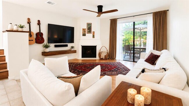 Foto del edificio - 7122 Wood Hollow Dr