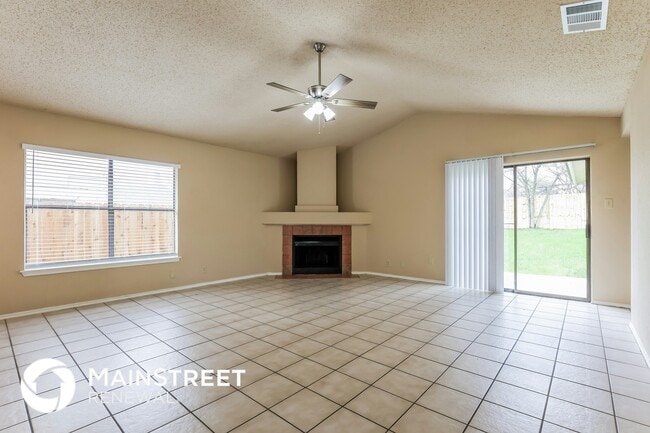 Building Photo - 8610 Shallow Ridge Dr