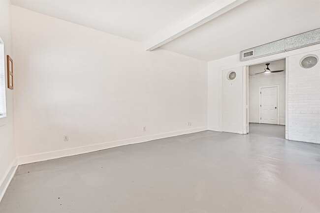Foto del edificio - 2201 48th St