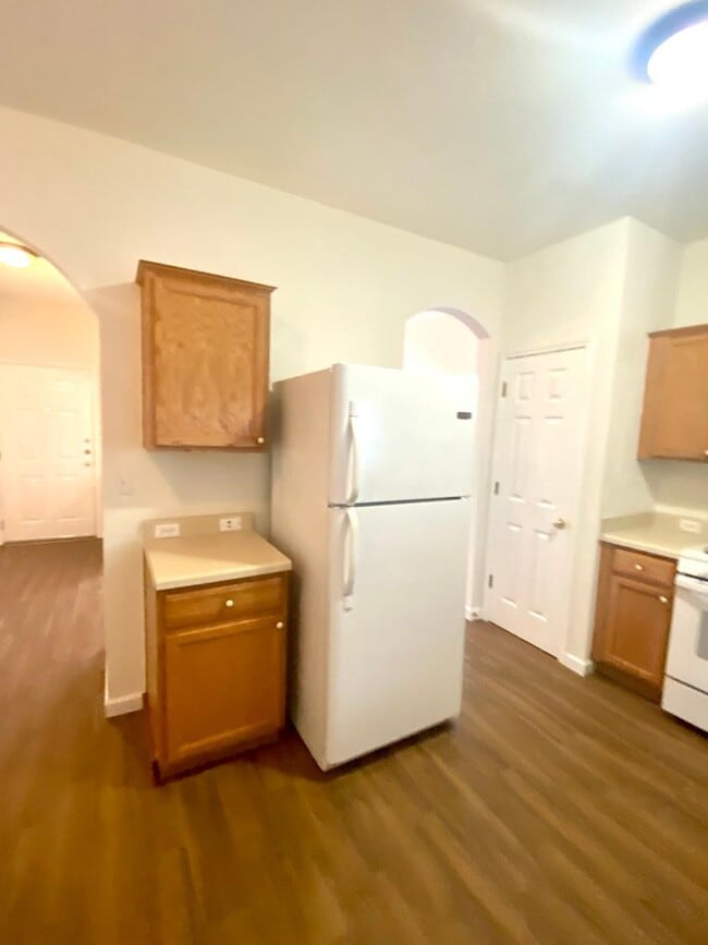 Foto del edificio - 804 N Creek Blvd