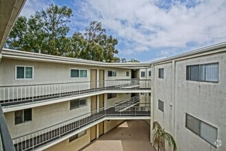 Building Photo - 1108 Camino Real