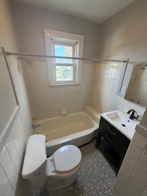 Foto del edificio - 338 W 10th St