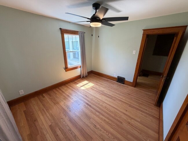 Building Photo - 2222 Duncan St