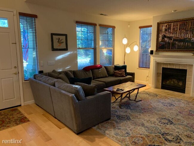 Building Photo - 3 br, 3 bath House - 365 Parkland Farms Blvd