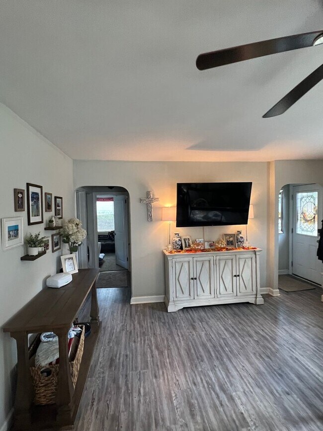 Foto del edificio - VIRGINIA GARDENS