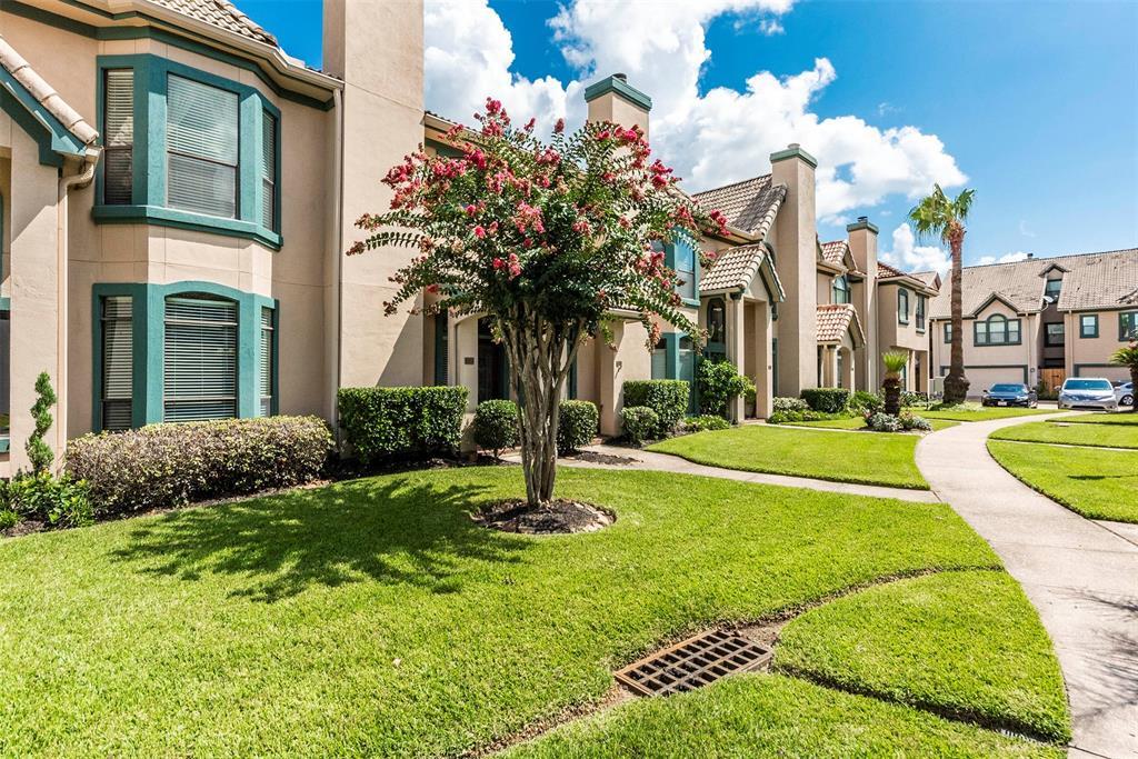 473 Mariners Dr, Kemah, TX 77565 Condo for Rent in Kemah, TX