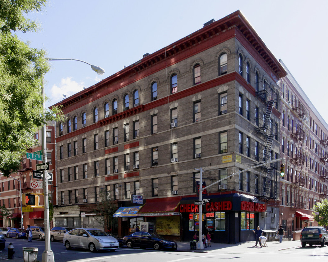 Primary Photo - 1901 Lexington Ave