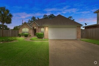 Building Photo - 2326 Lord Nelson Dr