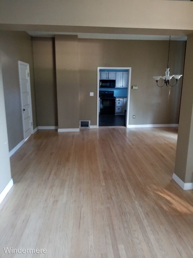 Foto del edificio - 3 br, 2 bath House - 807 N Morton Street